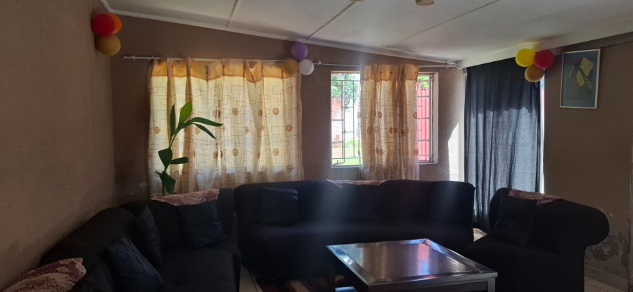 5 Bedroom Property for Sale in Ficksburg Free State